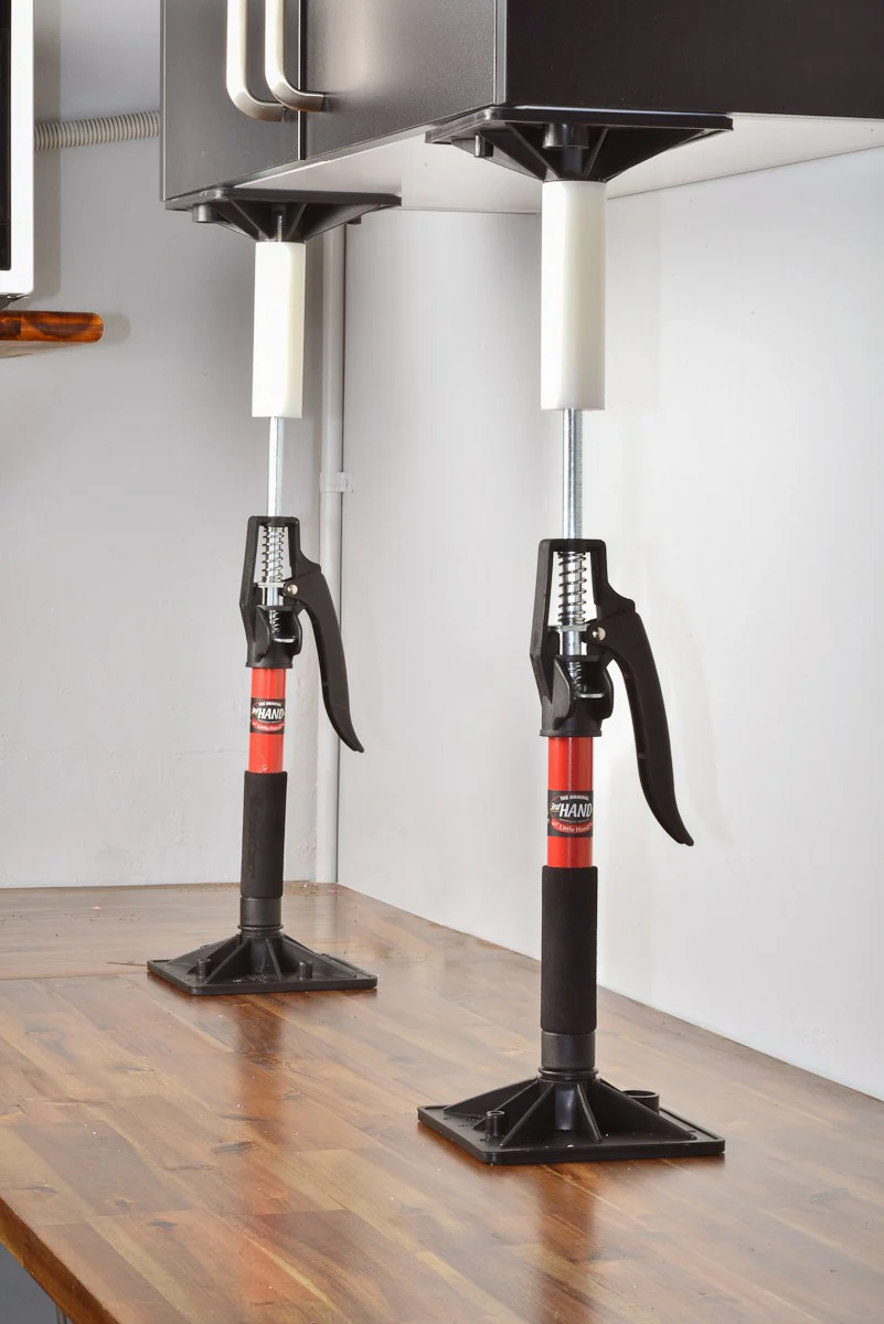 FastCap 3rd Hand Little Hand Cabinet Installation Adjustable Support Poles Twin Pack - Image 3