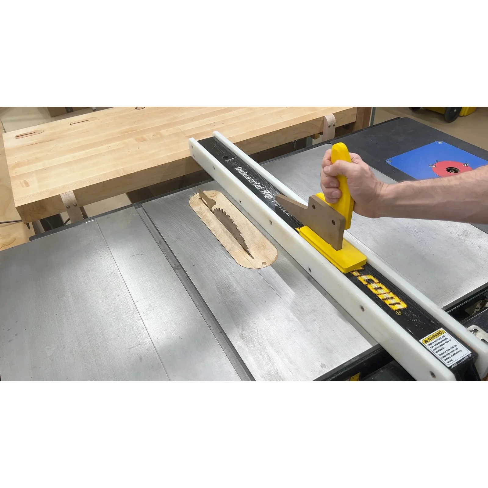 Magswitch SavR Magnetic Push Block for Table Saws - Image 6