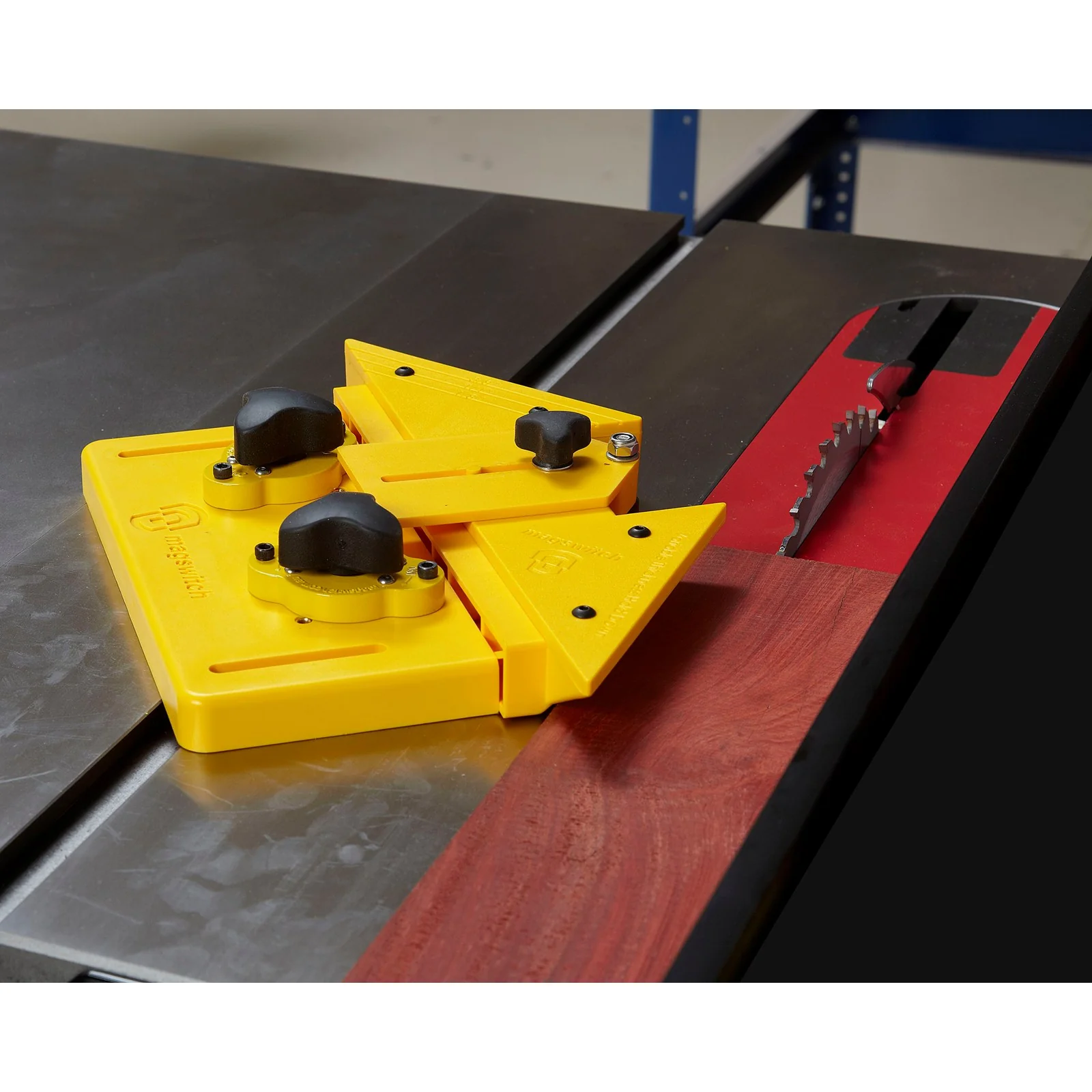 Magswitch Universal Magnetic Featherboard Mounting Base - Image 4